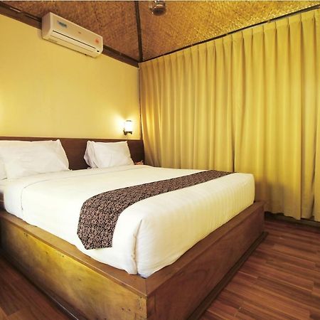 Cempaka Villa Magelang Eksteriør billede