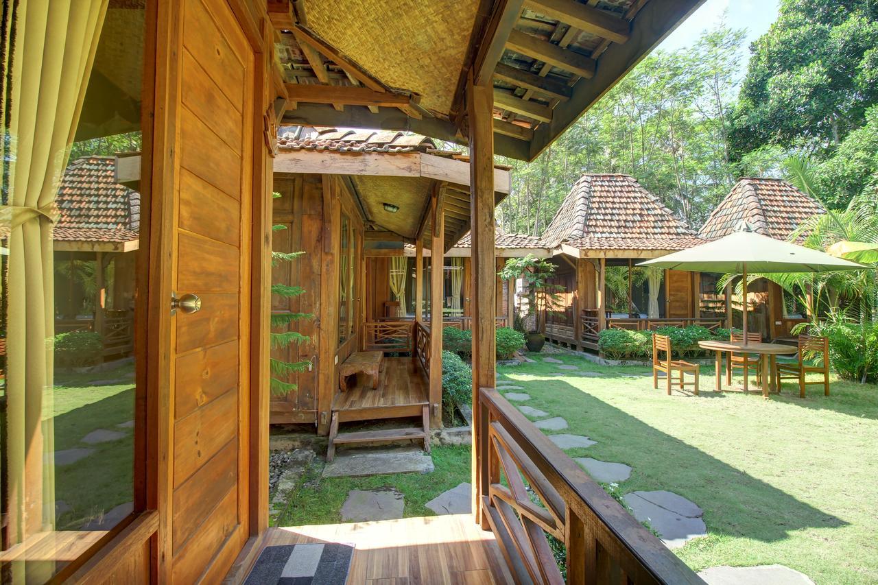 Cempaka Villa Magelang Eksteriør billede