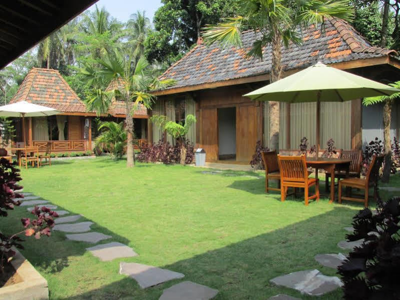 Cempaka Villa Magelang Eksteriør billede